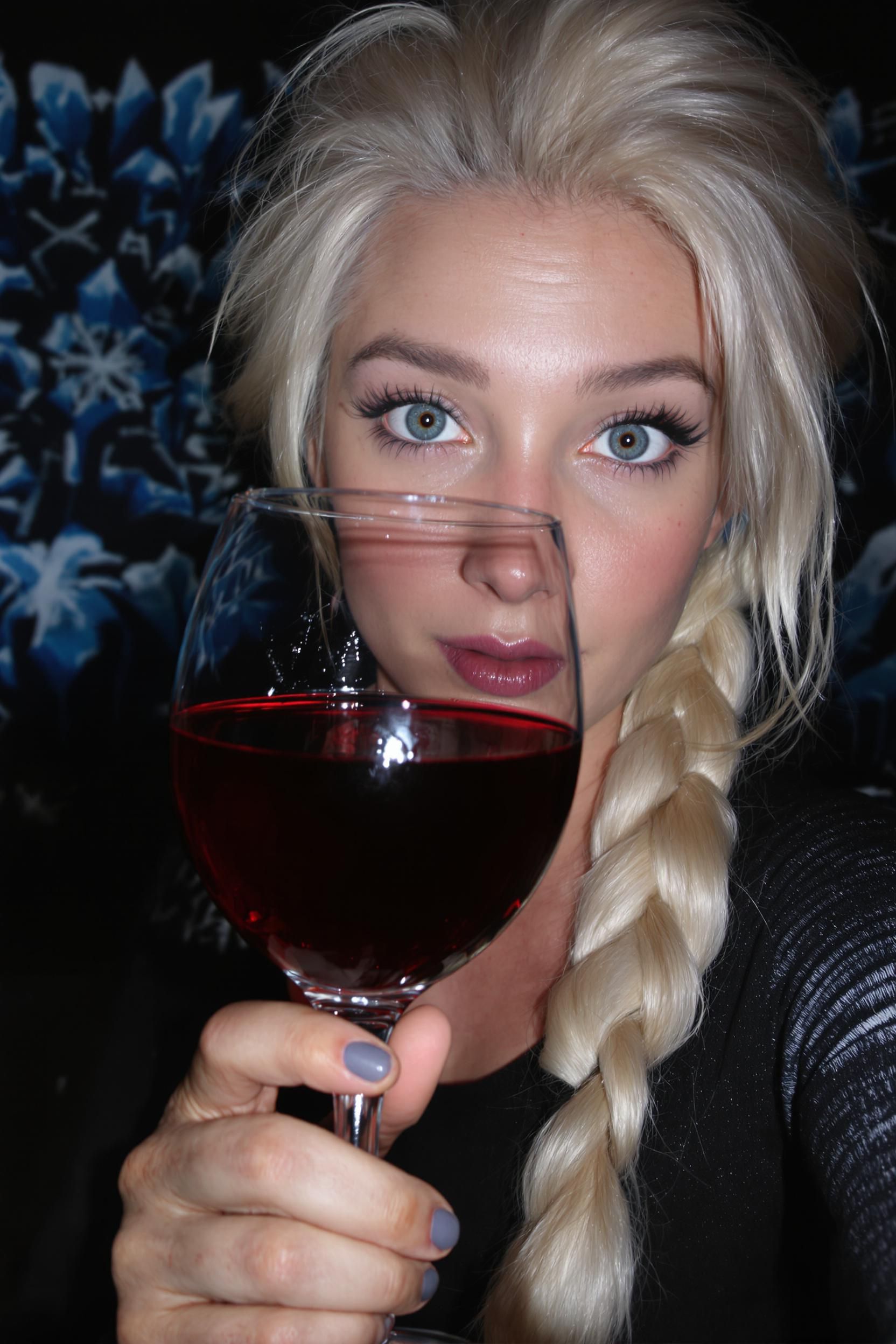 Grainy IPhone 6 Flash Photo Of Elsa From Frozen Taking A Moody Selfie In A Dark