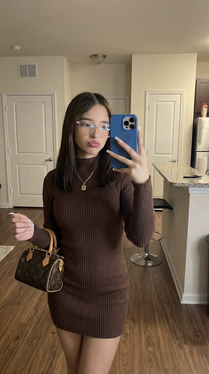 Chocolate Mirror Girl